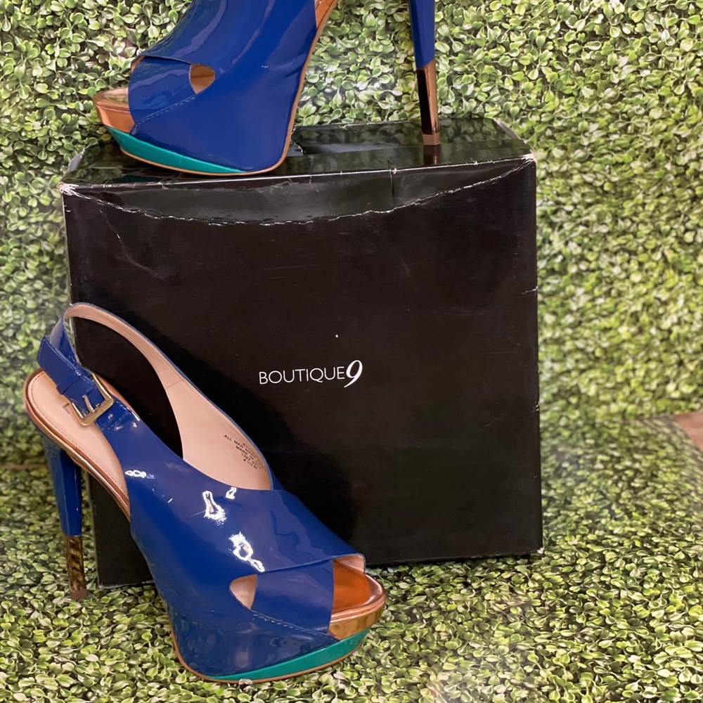 Boutique 9 Color block pumps